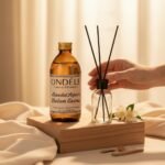 ONDÉLE Sandal Ağacı Hazır Yedek Esans (250ml - 1000ml) | %40 Niş Konsantrasyon | +50ml Hediye Şişe ve Bambu Çubuk Seti